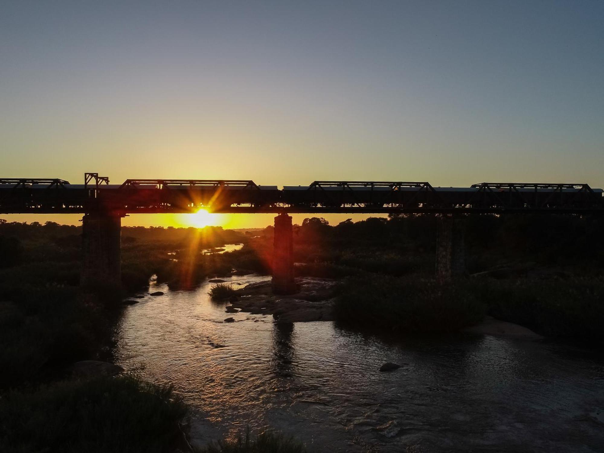 Kruger Shalati - Train On The Bridge & Garden Suites Skukuza Eksteriør bilde